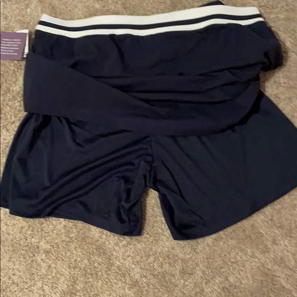 Sport Skort, skirt with built in shorts size 2X - Picture 2 of 5